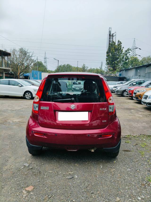 https://images10.gaadi.com/usedcar_image/4145892/original/processed_0d33d746a4001abe1840a945bb40f35a.jpg?imwidth=6401