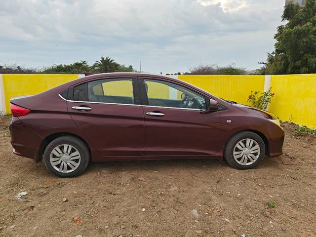 https://images10.gaadi.com/usedcar_image/4145897/original/7c46c39be9cab629f309246660d9a0b4.jpg?imwidth=6401