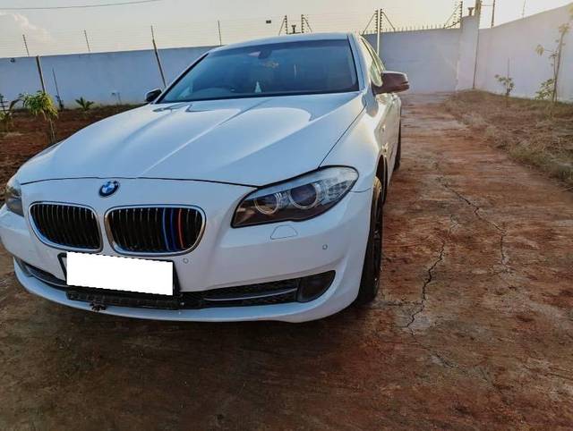 https://images10.gaadi.com/usedcar_image/4145917/original/processed_275fa6ba-4ead-4f98-a84b-83a9d4fdf964.jpg?imwidth=6402