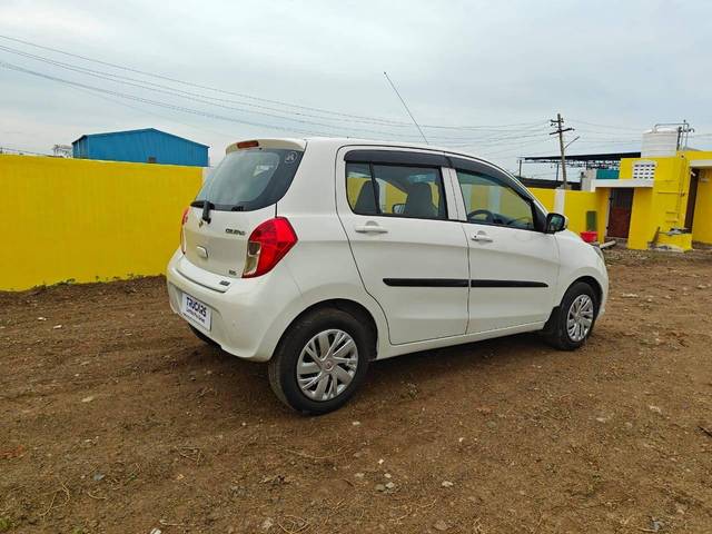 https://images10.gaadi.com/usedcar_image/4145937/original/processed_74116746c4be9df00fea254b1ac3488c.jpg?imwidth=6402