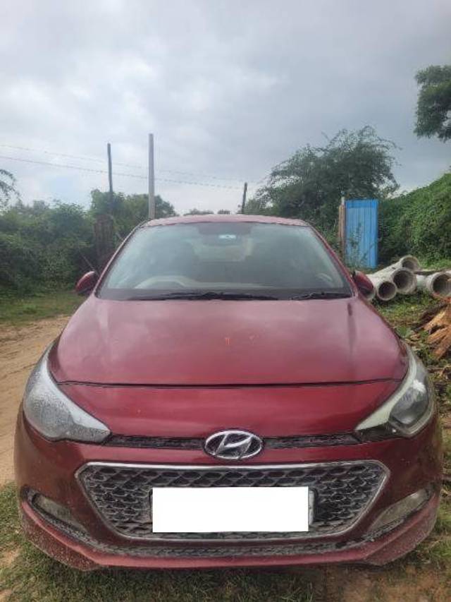 https://images10.gaadi.com/usedcar_image/4145984/original/6881d33843f9fd7f8dd8e4e774e442e3.jpg?imwidth=6400