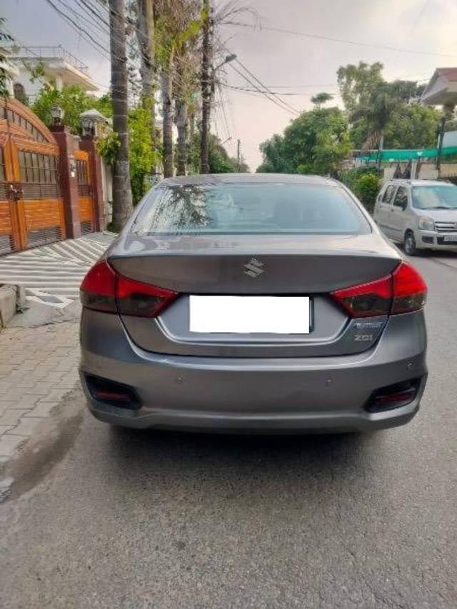 https://images10.gaadi.com/usedcar_image/4146020/original/processed_c11ace22-461b-4c1e-8e23-091c878c5fec.jpg?imwidth=6401