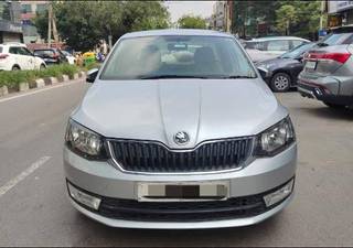 Skoda Rapid 2014-2016 Skoda Rapid 1.6 MPI Ambition Plus