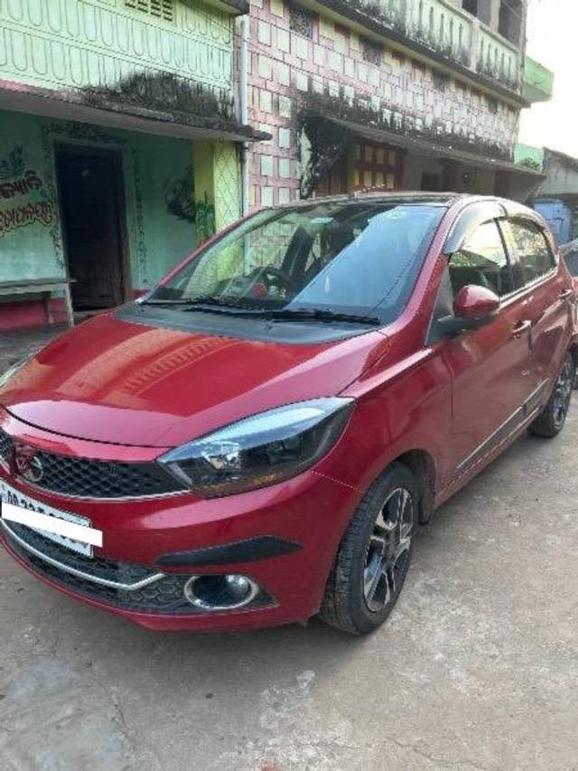 https://images10.gaadi.com/usedcar_image/4146155/original/processed_304c0281-484d-4edb-b304-6060899ea693.jpg?imwidth=6401