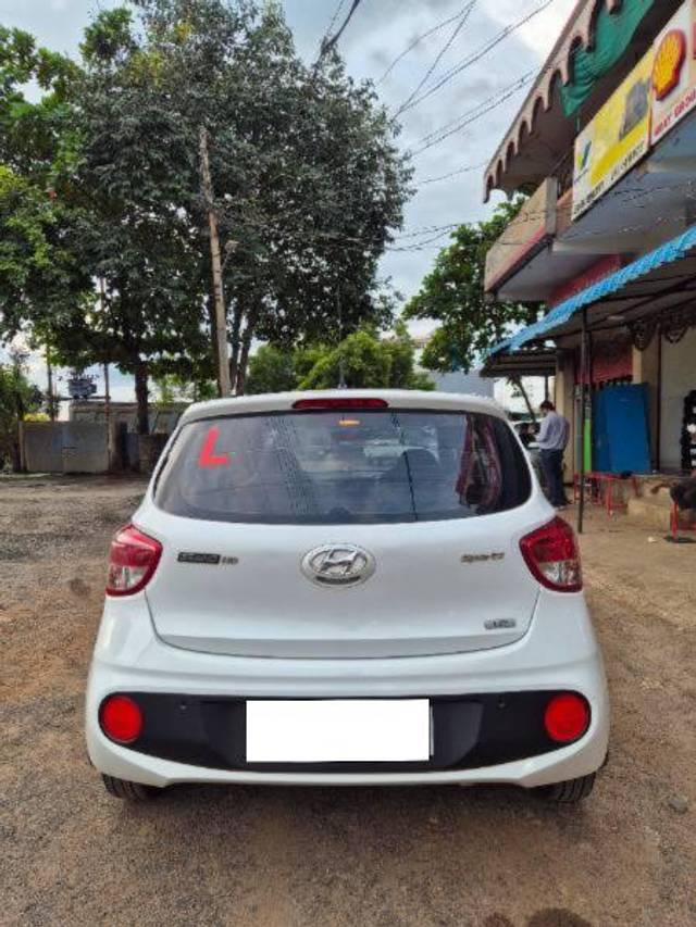 https://images10.gaadi.com/usedcar_image/4146238/original/processed_d6abadda-87fb-45c7-952d-39f44ceae9e2.jpg?imwidth=6401