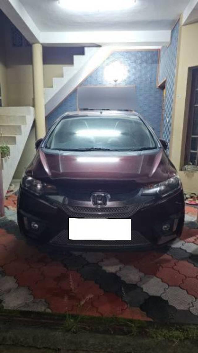 https://images10.gaadi.com/usedcar_image/4146278/original/processed_6655cc6e-d588-4c68-888b-59633a33d82d.jpg?imwidth=6401