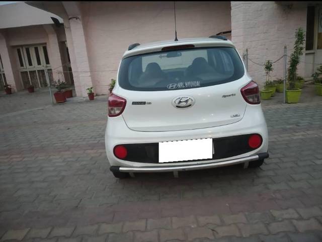 https://images10.gaadi.com/usedcar_image/4146335/original/processed_3edb40d9-6e20-459f-a7dc-714369d61e26.jpg?imwidth=6401