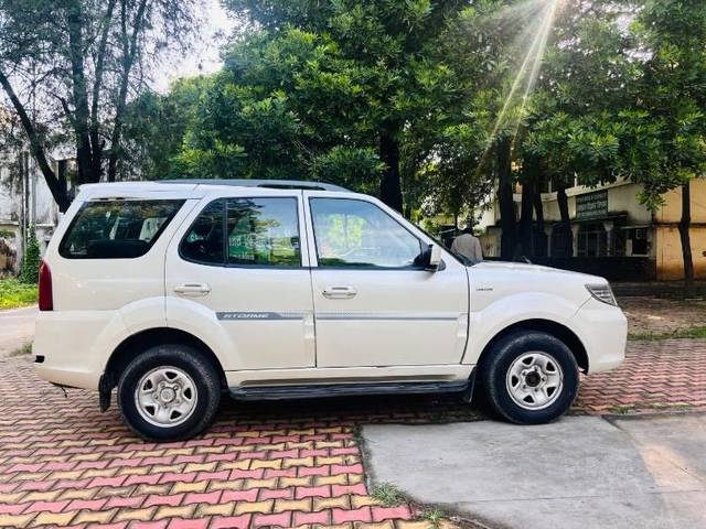 https://images10.gaadi.com/usedcar_image/4146341/original/processed_25821434-62a2-440c-b9d3-a39a98950bbe.jpg?imwidth=6401