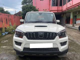 Mahindra Scorpio 2014-2022 Mahindra Scorpio S10 7 Seater