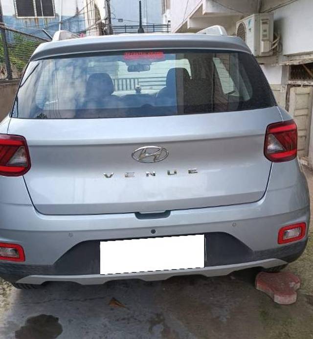 https://images10.gaadi.com/usedcar_image/4146694/original/processed_59023d03-5eab-4243-89e3-094f9f27b254.jpg?imwidth=6401