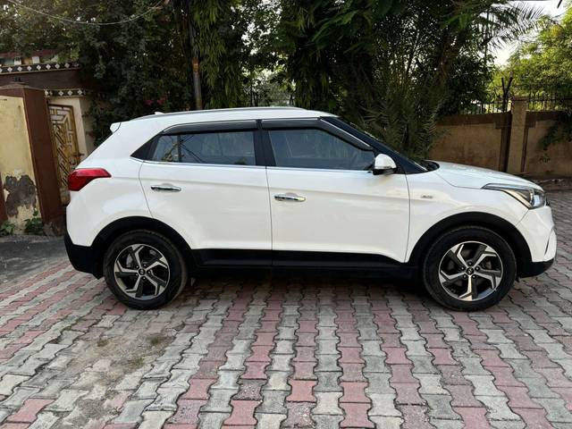 https://images10.gaadi.com/usedcar_image/4146787/original/processed_1b63061e7b9ba48a0b5c1824ac50c81c.jpg?imwidth=6401