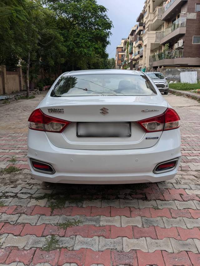 https://images10.gaadi.com/usedcar_image/4146789/original/processed_f890daa899328b424a54f462b35b25de.jpg?imwidth=6402