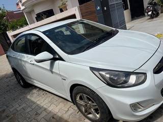 Hyundai Verna 2011-2015 Hyundai Verna 1.6 SX CRDi (O)