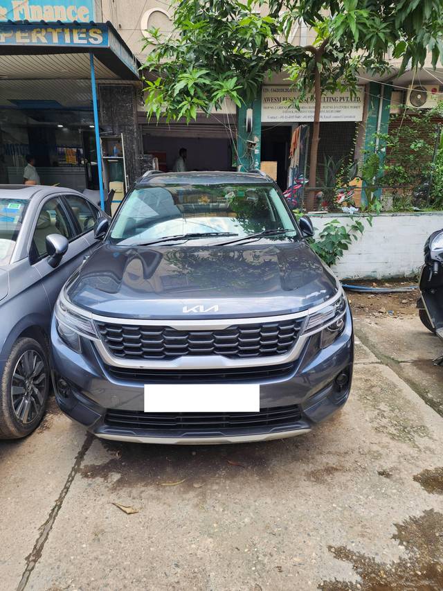 https://images10.gaadi.com/usedcar_image/4146850/original/processed_1865fb7175c2b4a63d824ceaa57b21a9.jpg?imwidth=6402