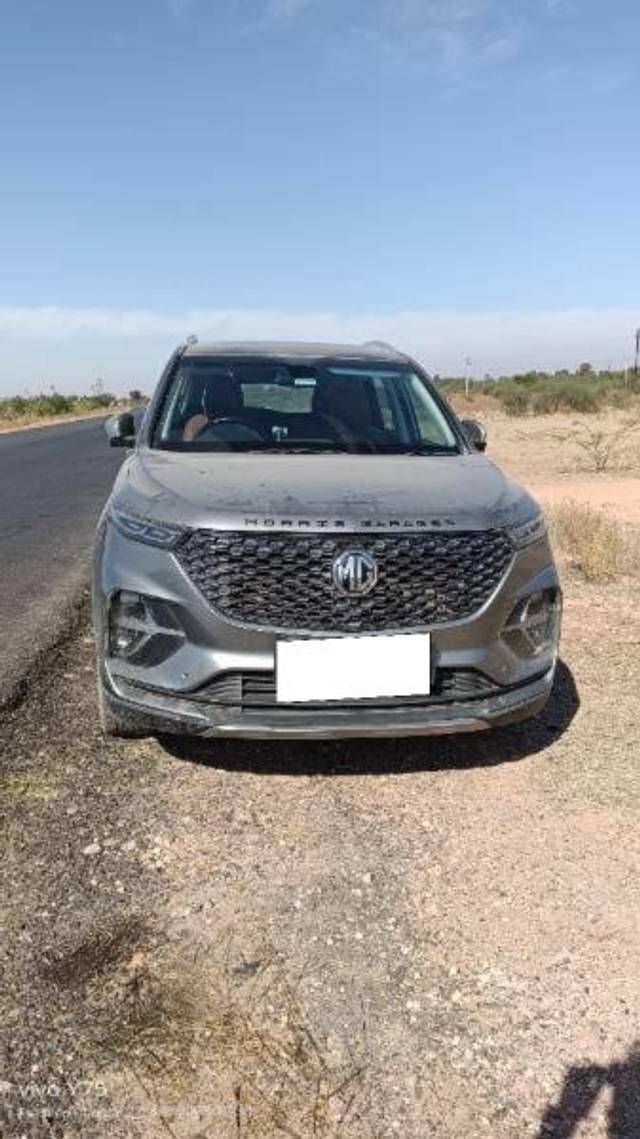 https://images10.gaadi.com/usedcar_image/4146996/original/processed_e53b888b-1898-474d-b30b-7b8ec5d24918.jpg?imwidth=6400