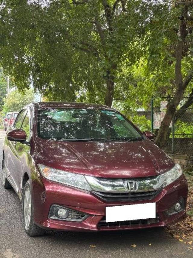 https://images10.gaadi.com/usedcar_image/4147006/original/processed_47f0b38b-1a8b-4f8c-b2d8-4ee8b15d5a37.jpeg?imwidth=6400