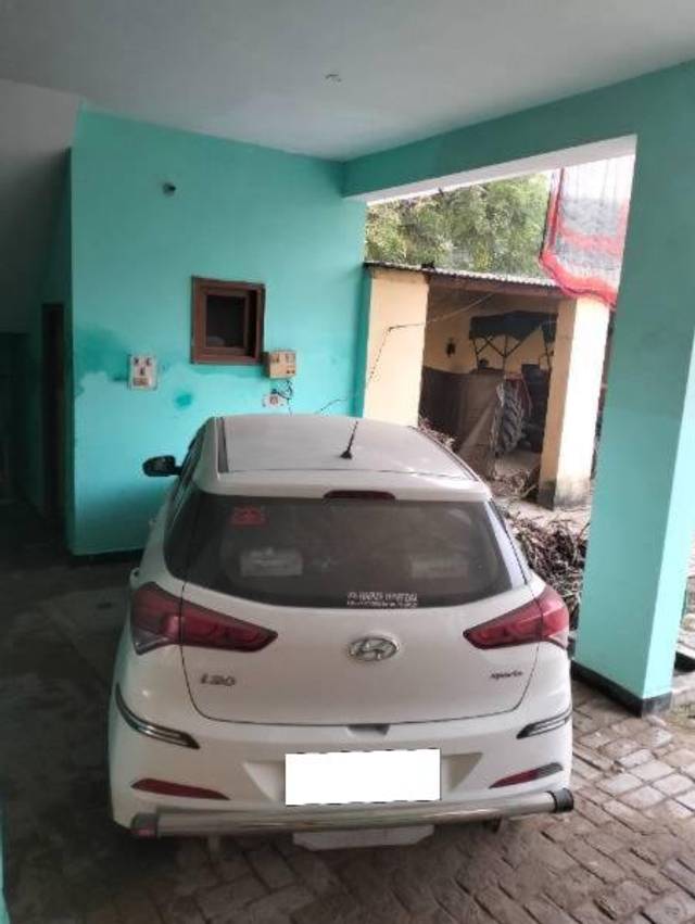 https://images10.gaadi.com/usedcar_image/4147032/original/processed_903f7c32-c630-4a4b-a38a-45120bb001c5.jpg?imwidth=6401