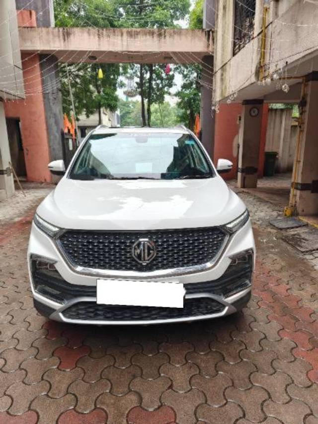 https://images10.gaadi.com/usedcar_image/4147102/original/processed_4b849aba-9bc4-47ab-9856-83ff8f367bb5.jpg?imwidth=6400