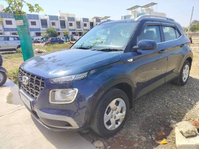 https://images10.gaadi.com/usedcar_image/4147191/original/processed_8b4624eb-d36b-4229-9718-3b39e7529402.jpg?imwidth=6401