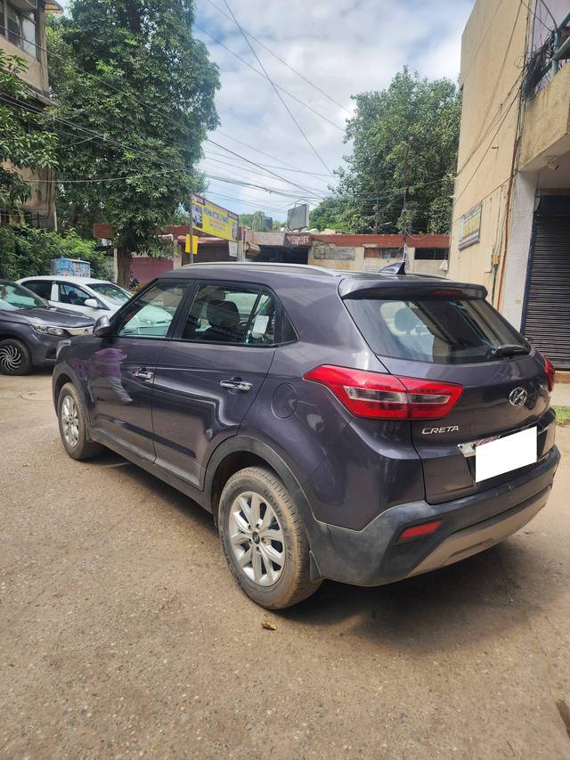 https://images10.gaadi.com/usedcar_image/4147204/original/processed_1ca5862faabafec9570e36d498bed77a.jpg?imwidth=6402