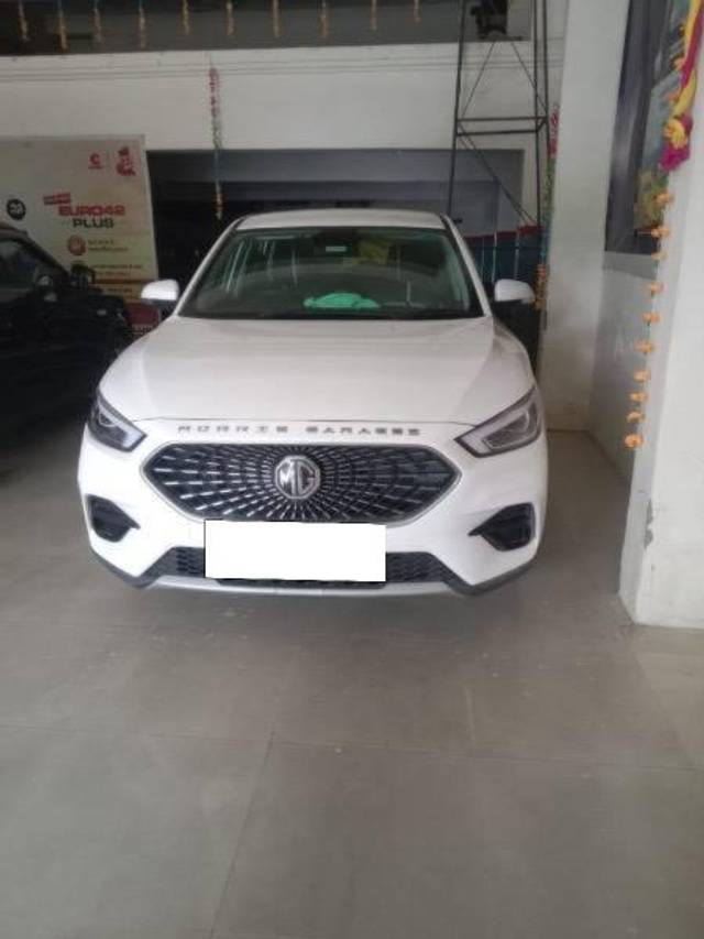 https://images10.gaadi.com/usedcar_image/4147230/original/processed_e32aa859-d6c2-4418-9625-08b72819dbd9.jpg?imwidth=6400