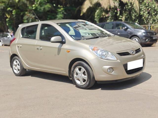 https://images10.gaadi.com/usedcar_image/4147390/original/processed_83d5759a909190965abf191bb86a95db.jpg?imwidth=6400