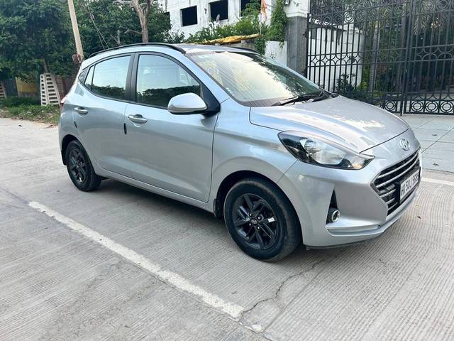 https://images10.gaadi.com/usedcar_image/4147400/original/processed_f5769af172a736d8b0399ab607204968.jpg?imwidth=6402