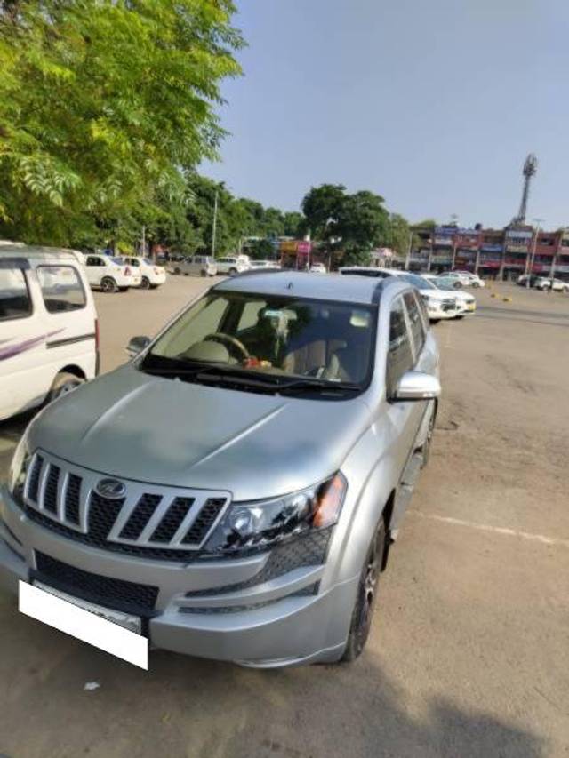 https://images10.gaadi.com/usedcar_image/4147500/original/processed_d4b0ba32-6014-4dc3-8020-90f1c11794f3.jpg?imwidth=6400