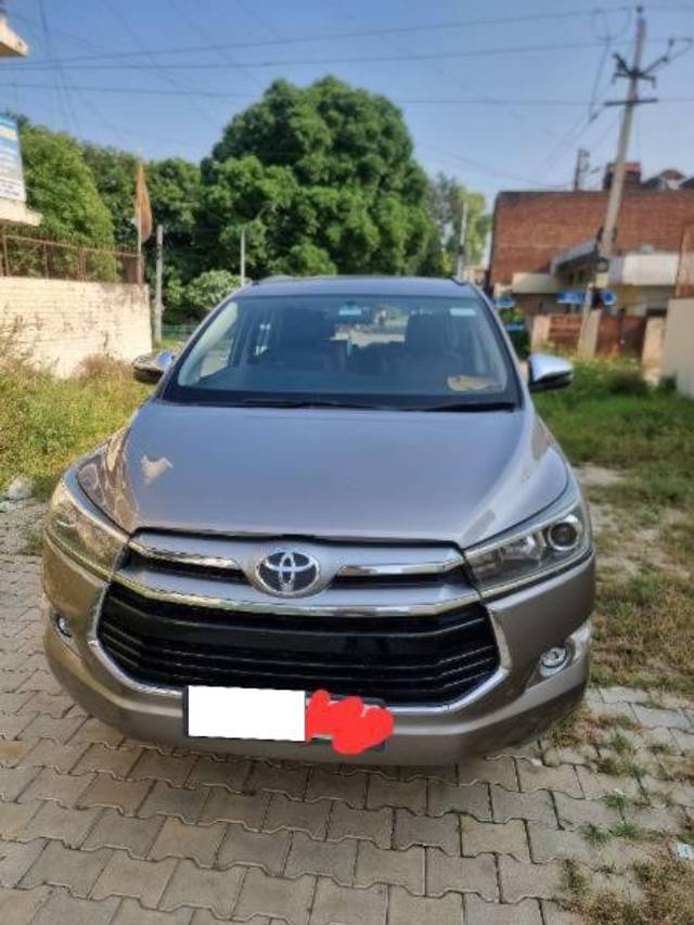 https://images10.gaadi.com/usedcar_image/4147534/original/processed_a104ade5-b490-4af8-a743-314d3c35d254.jpg?imwidth=6400