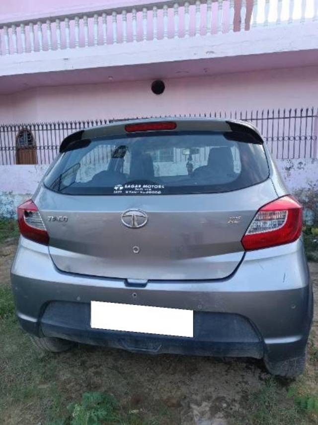 https://images10.gaadi.com/usedcar_image/4147685/original/processed_e9e146b7-5d65-4fd8-bbe9-696ccab8fcfc.jpg?imwidth=6401