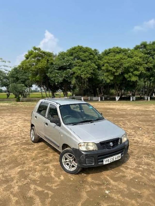 https://images10.gaadi.com/usedcar_image/4147694/original/processed_f359049c-3622-47a1-b76b-4b755d9dedb6.jpeg?imwidth=6400