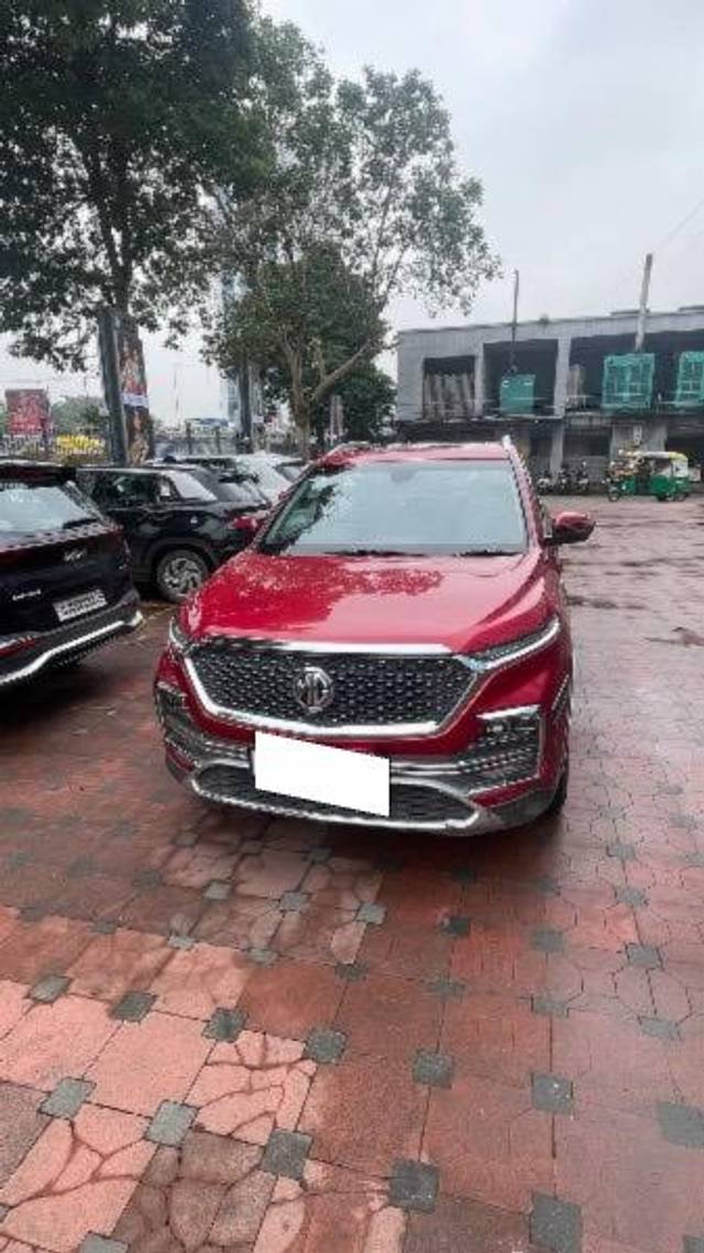 https://images10.gaadi.com/usedcar_image/4147731/original/processed_6764ed36-076f-4b33-b296-1f0cede29bc3.jpeg?imwidth=6400