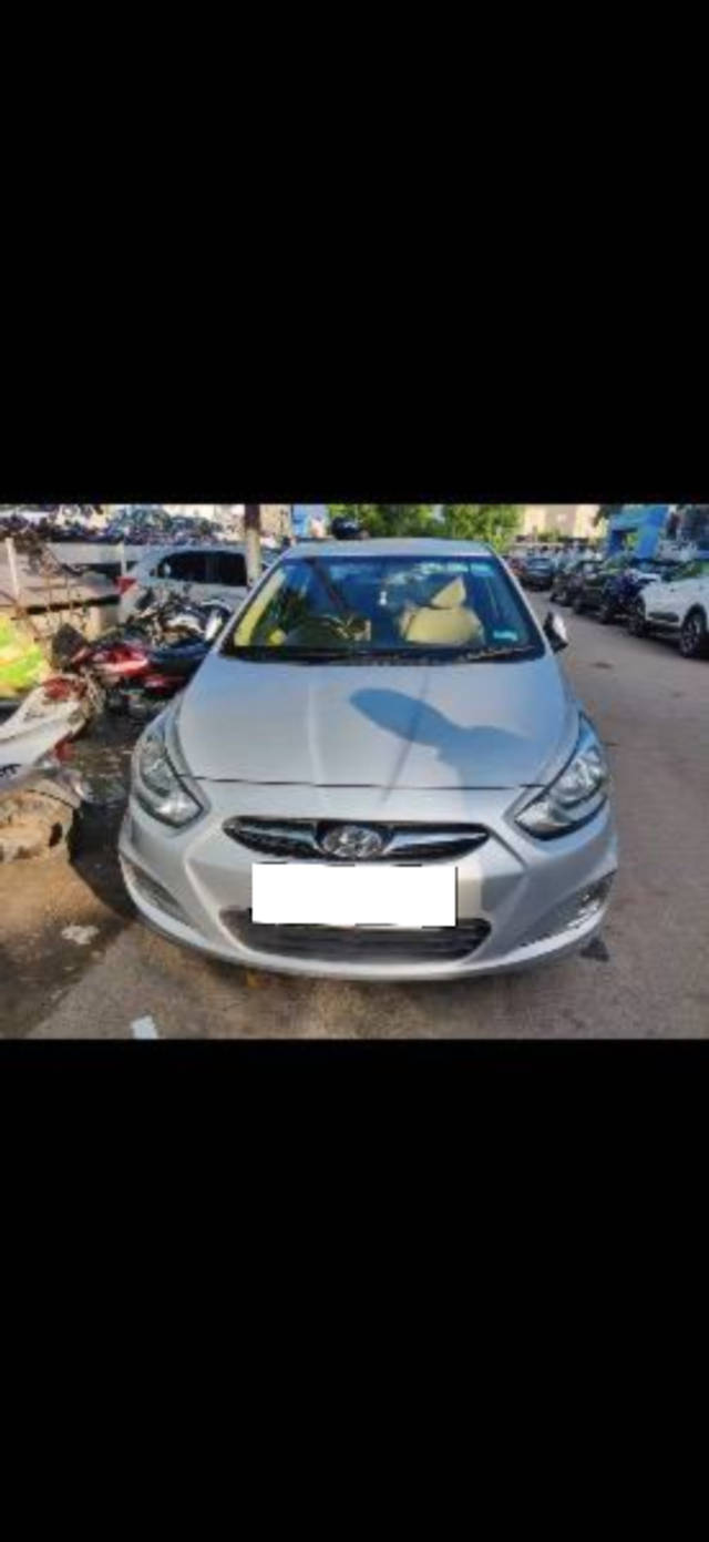 https://images10.gaadi.com/usedcar_image/4147831/original/processed_ce25d14e-0f0d-4f96-9034-f8ca5fc3fd3d.png?imwidth=6400