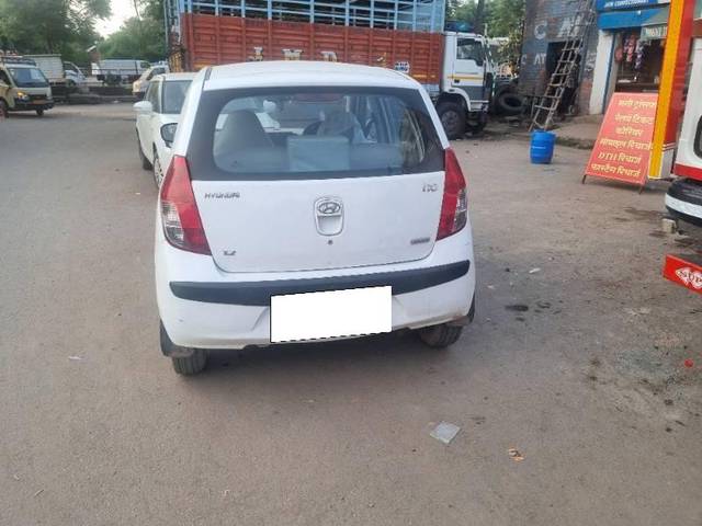 https://images10.gaadi.com/usedcar_image/4147880/original/processed_2f10f9c0-8732-424a-a889-e8a172837612.jpg?imwidth=6402