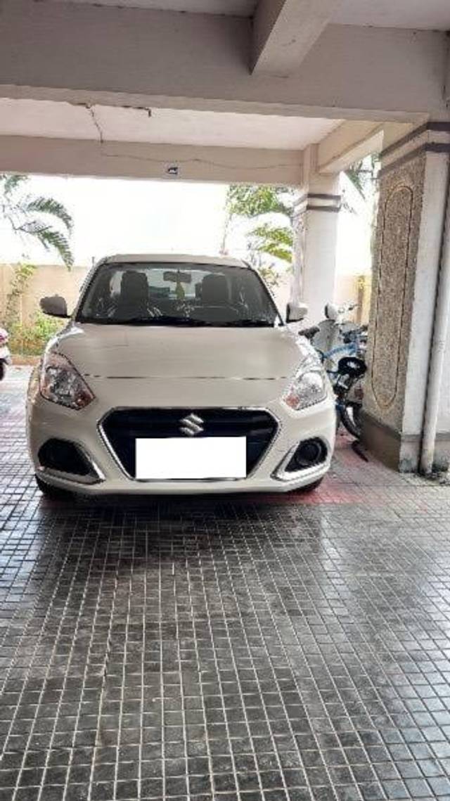 https://images10.gaadi.com/usedcar_image/4148193/original/processed_430c42e1-47e2-4005-bad4-d743aaf99221.jpeg?imwidth=6402