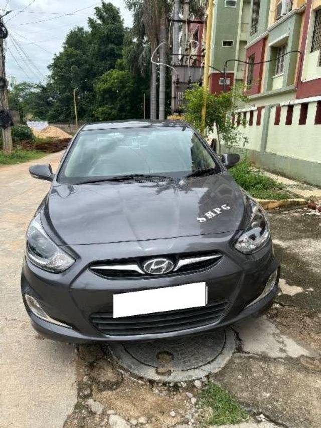 https://images10.gaadi.com/usedcar_image/4148309/original/processed_a9ba4fff-21d2-49ac-aa68-85086f057395.jpeg?imwidth=6400