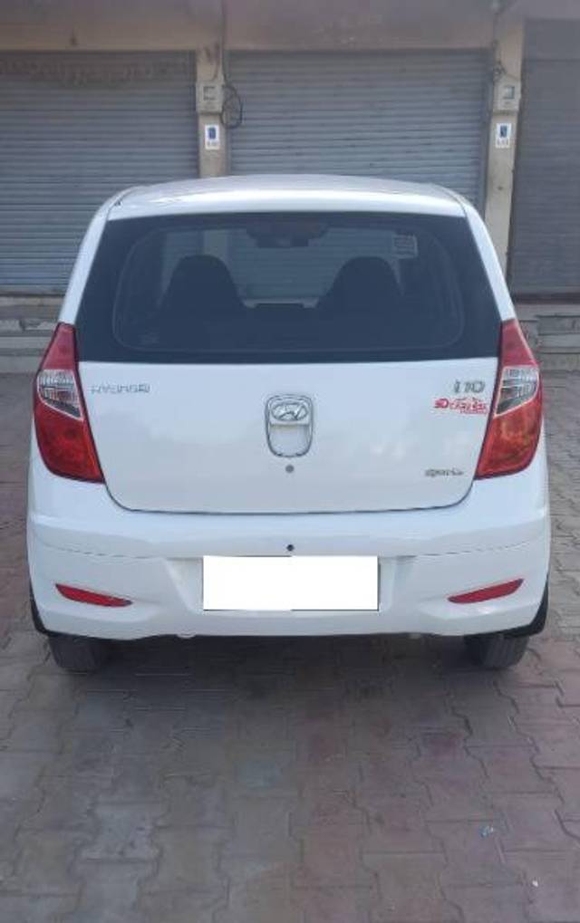 https://images10.gaadi.com/usedcar_image/4148333/original/processed_4902a711-9616-4cfa-88ff-f51db223efba.jpg?imwidth=6402