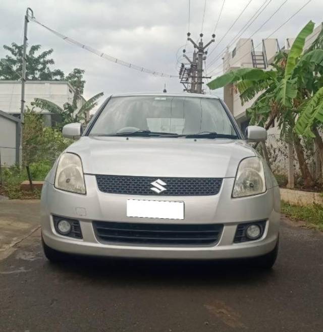 https://images10.gaadi.com/usedcar_image/4148418/original/processed_8ecccb79-0976-4162-895b-9f4113ceff9a.jpg?imwidth=6402