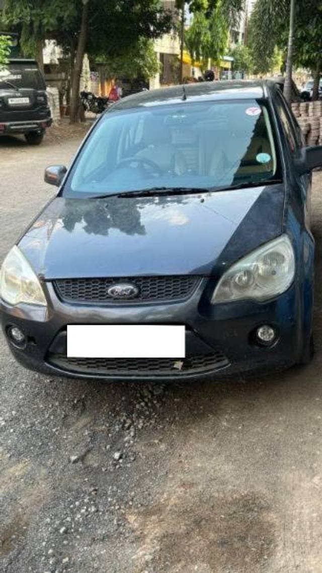 https://images10.gaadi.com/usedcar_image/4148574/original/processed_e79f6dbc-06fc-4cff-834a-bd25f298ac10.jpg?imwidth=6400