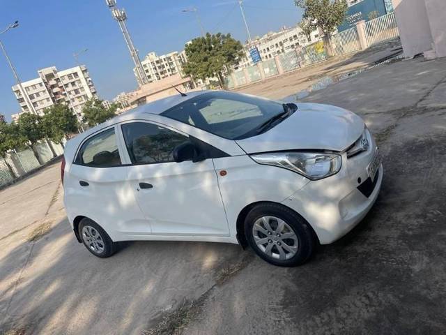 https://images10.gaadi.com/usedcar_image/4148654/original/processed_143aab7e-e2ec-4287-b50f-ec535b6c6c14.jpg?imwidth=6400