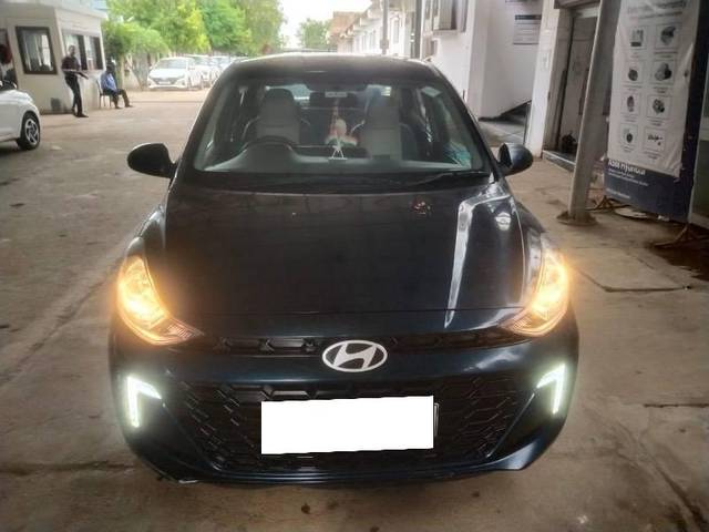 https://images10.gaadi.com/usedcar_image/4148843/original/processed_8152c54d-6152-4194-b548-76d1b9bb29f0.jpeg?imwidth=6400