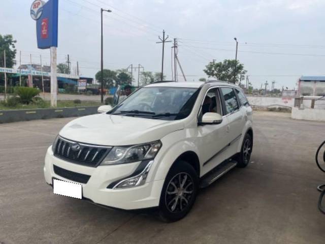 https://images10.gaadi.com/usedcar_image/4148923/original/processed_3e0eca92-face-4479-a7bc-4961219d3696.jpg?imwidth=6401