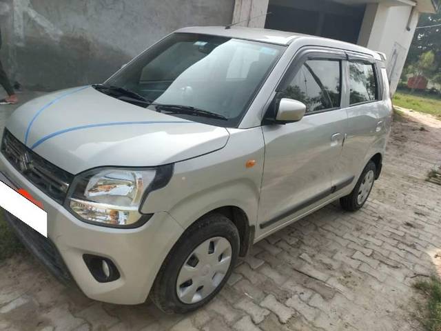 https://images10.gaadi.com/usedcar_image/4148928/original/processed_4ba725ce-1a7e-440d-9682-031251585b13.jpg?imwidth=6400