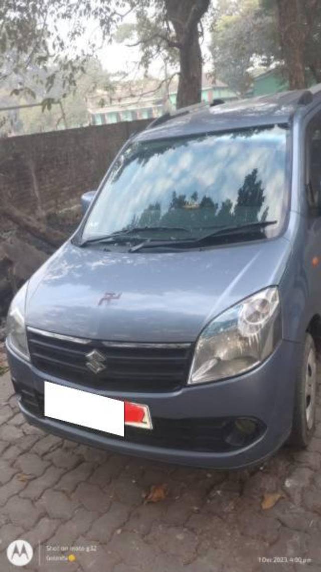 https://images10.gaadi.com/usedcar_image/4149047/original/processed_e424cb10-2fde-4882-9202-626287549f24.jpg?imwidth=6400