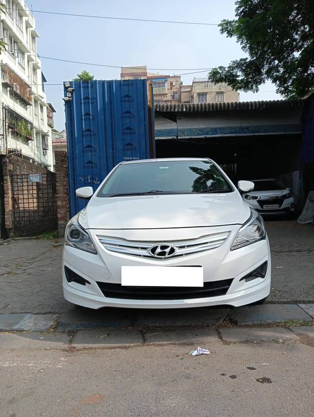 https://images10.gaadi.com/usedcar_image/4149058/original/processed_89d24ca70a2ae137174076f85f810a2e.jpg?imwidth=6400