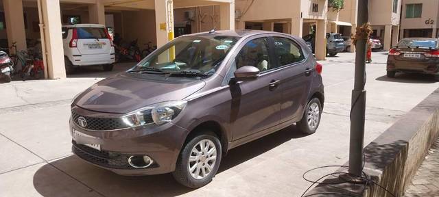 https://images10.gaadi.com/usedcar_image/4149248/original/processed_8fe5826d-7304-4e30-94e7-7d10be2a7ac7.jpg?imwidth=6400