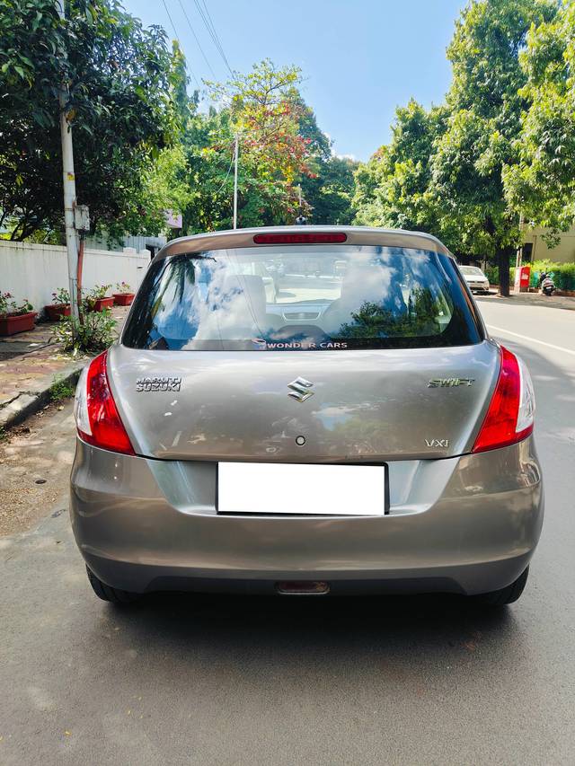 https://images10.gaadi.com/usedcar_image/4149256/original/processed_59680dda00d38dad8fe9c5093c977625.jpg?imwidth=6402