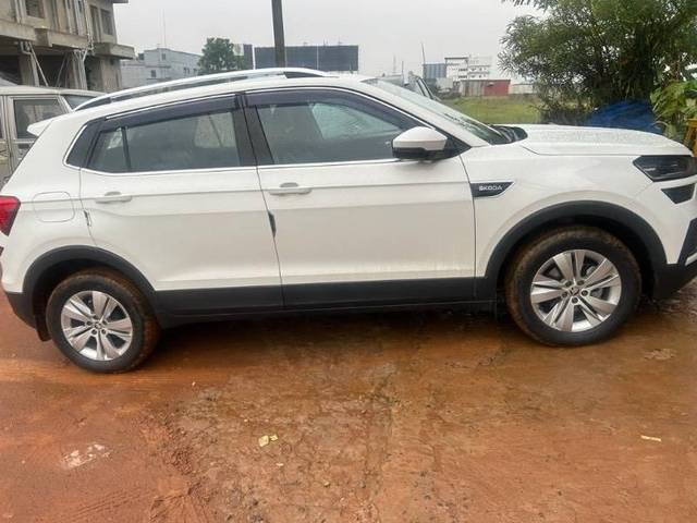 https://images10.gaadi.com/usedcar_image/4149391/original/processed_d35d0931-0800-47d4-830e-2b6d40e22028.jpg?imwidth=6401