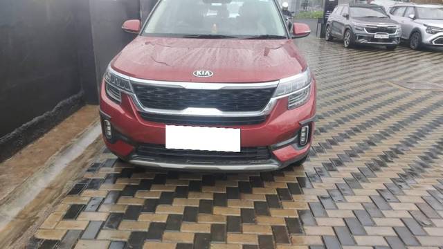 https://images10.gaadi.com/usedcar_image/4149428/original/processed_00ff98d4-b5a4-4465-84da-6d2fc1d80426.jpg?imwidth=6400