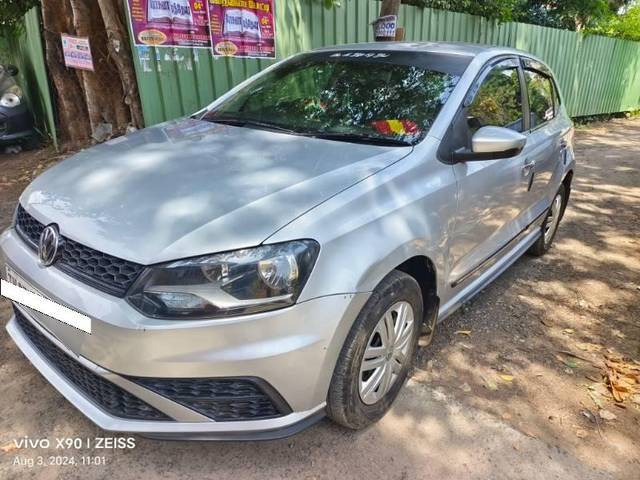 https://images10.gaadi.com/usedcar_image/4149606/original/processed_a60248cd-4b59-4f3c-be58-652bf822d8cb.jpg?imwidth=6400